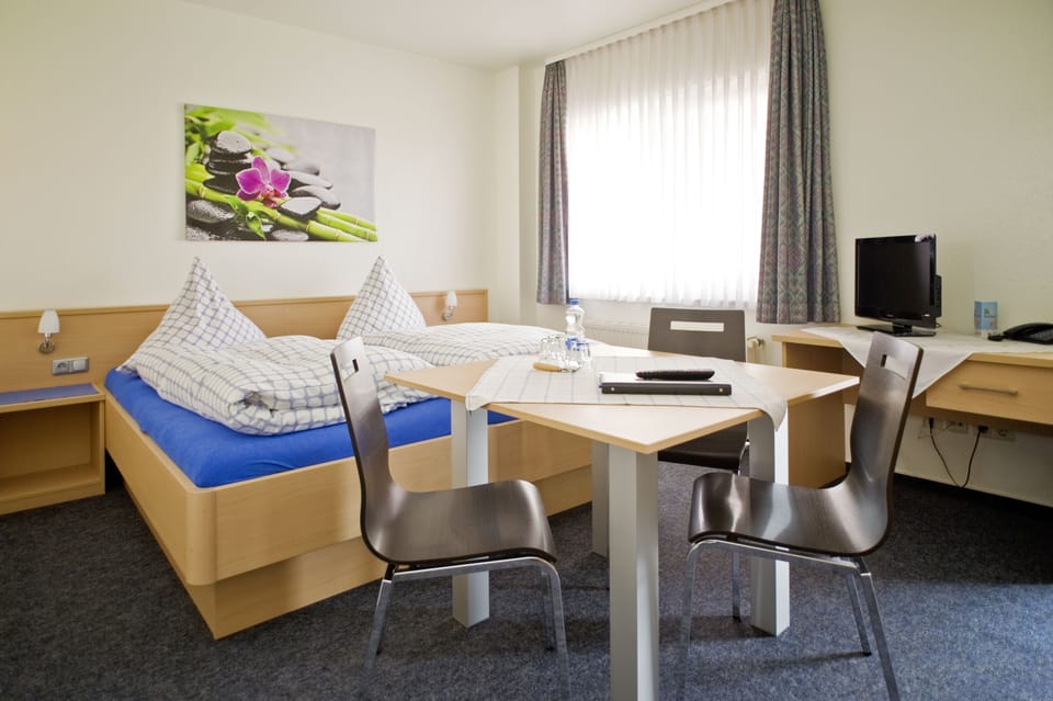 Desk, free cribs/infant beds, rollaway beds, free WiFi