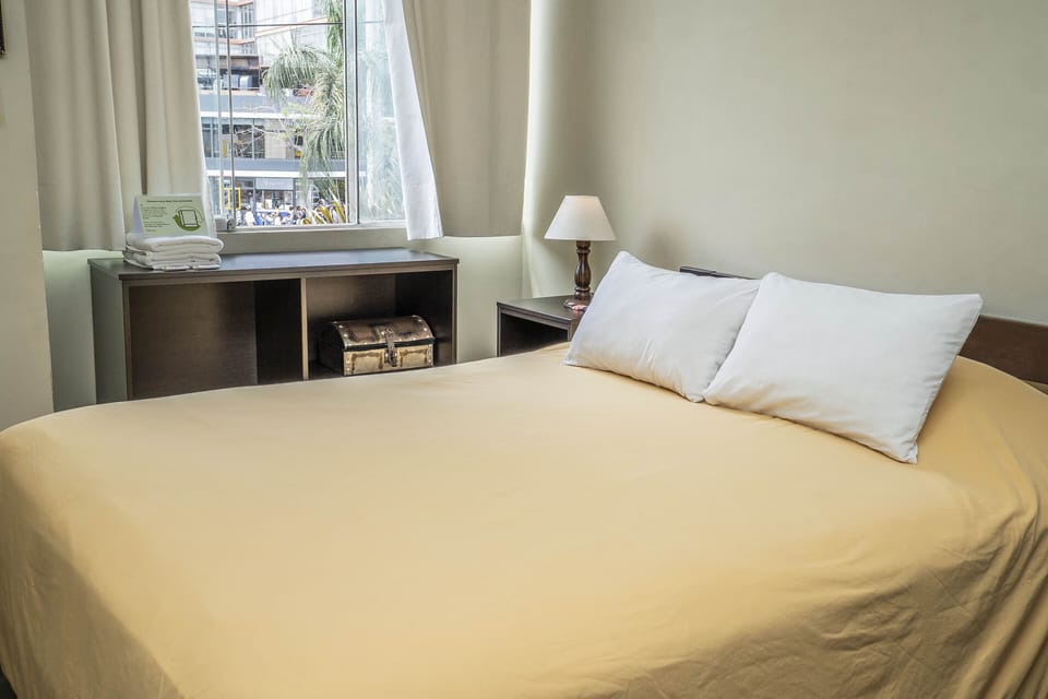 Deluxe Double Room, 1 Queen Bed, Ensuite | Soundproofing, WiFi (free), bed sheets