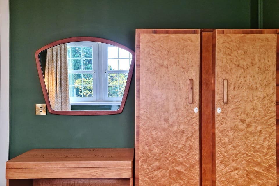 Superior Studio Suite, 1 Queen Bed, River View | Pillowtop beds, individually decorated, individually furnished