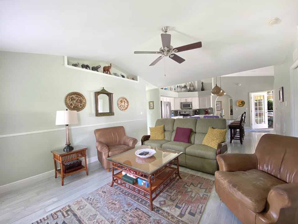 668ef9a22b2db7ce504f4c3f96648e526cea53de(1)