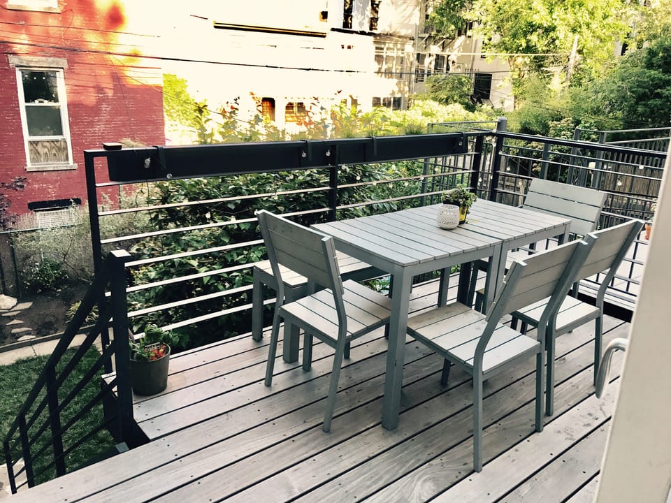 Outdoor dining