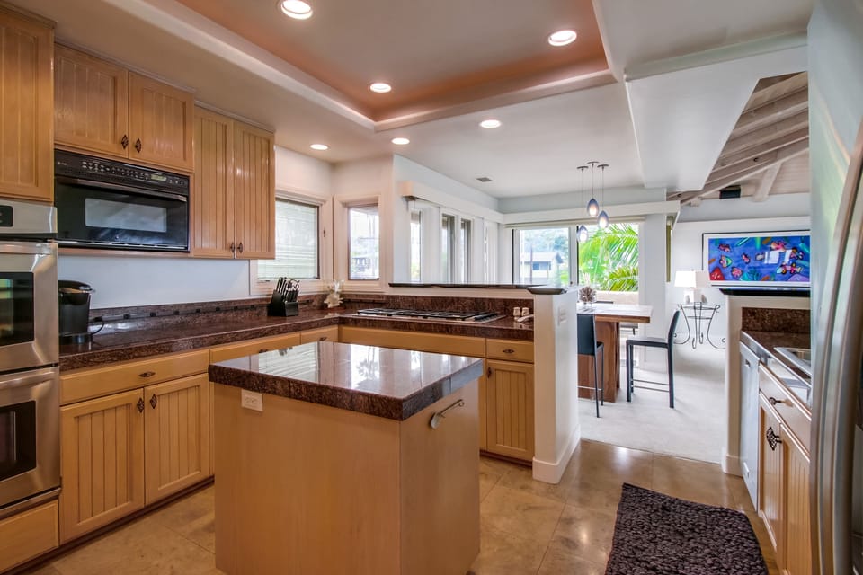 Another view of the kitchen