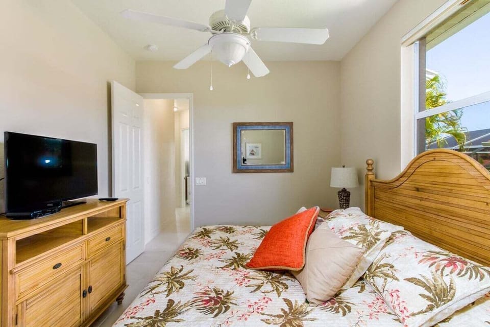 Guest Bedroom Featuring King Size Bed