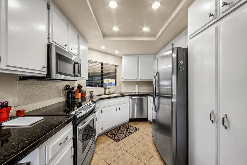 Fully equipped including microwave, toaster, blender, martini shaker etc
