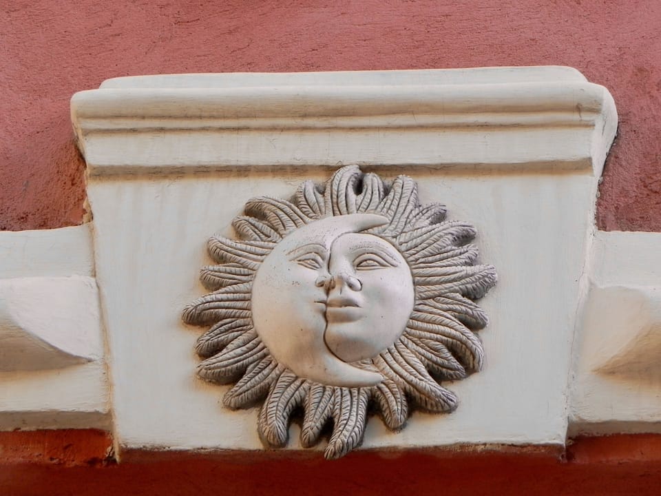 La petite maison du bonheur: town house in historical centre of Frejus