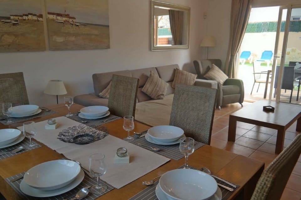 Comfortable Lounge Dining Area