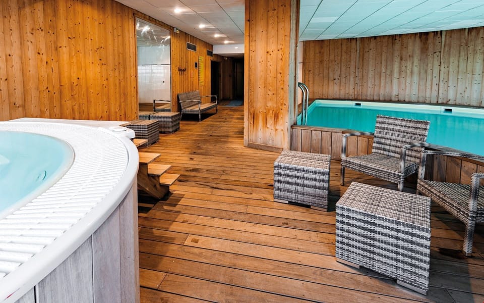Enjoy access to the pool and paid sauna during your stay!