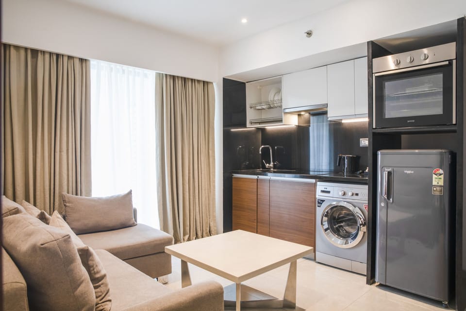 Studio Residence | Private kitchen | Fridge, oven, dishwasher, coffee/tea maker