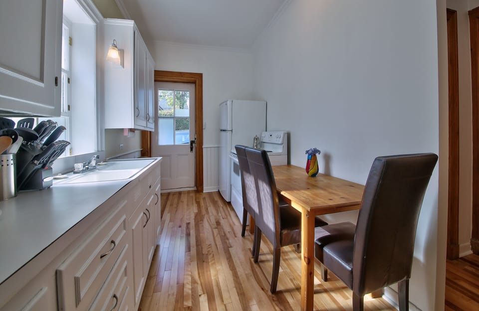 Suite Laurier - Fully Equipped Kitchen

