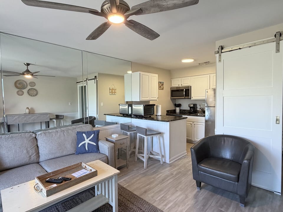 Full kitchen for easy meals