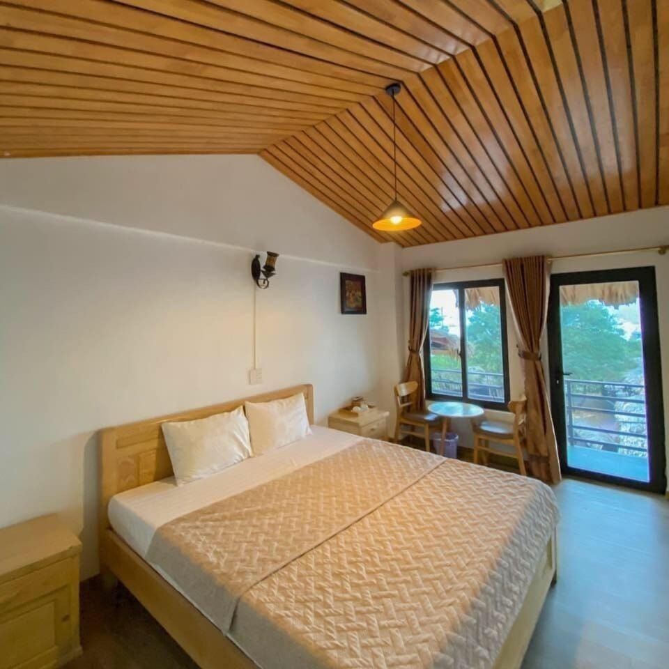 Deluxe Double Room, Balcony | In-room safe, soundproofing, iron/ironing board, free WiFi