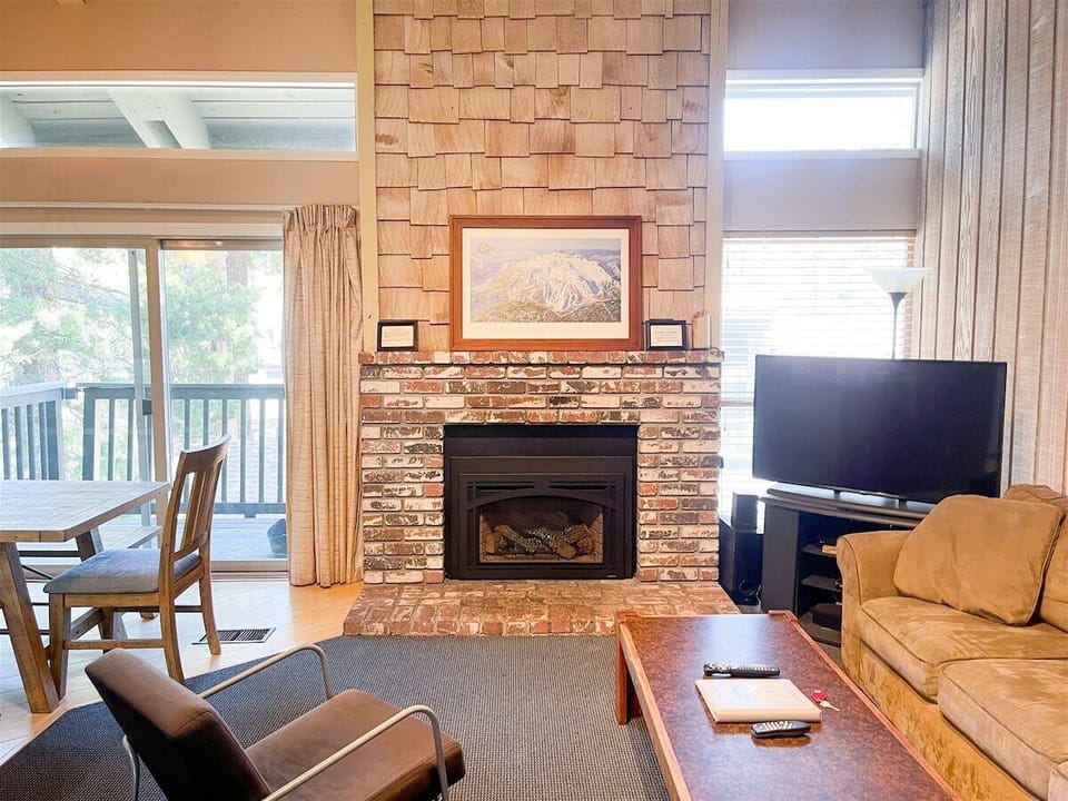 Living Room and TV