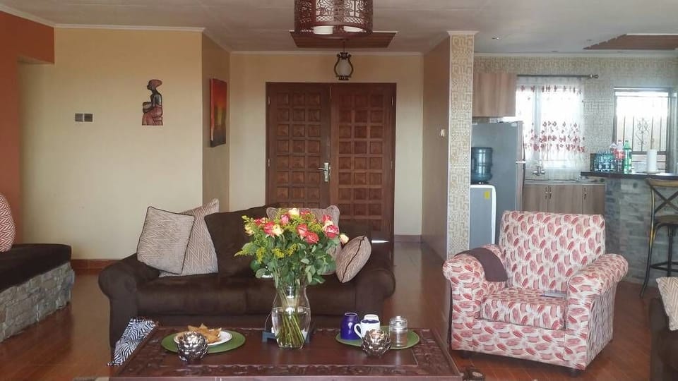 Panoramic Cottage, 4 Bedrooms, Balcony | Living room