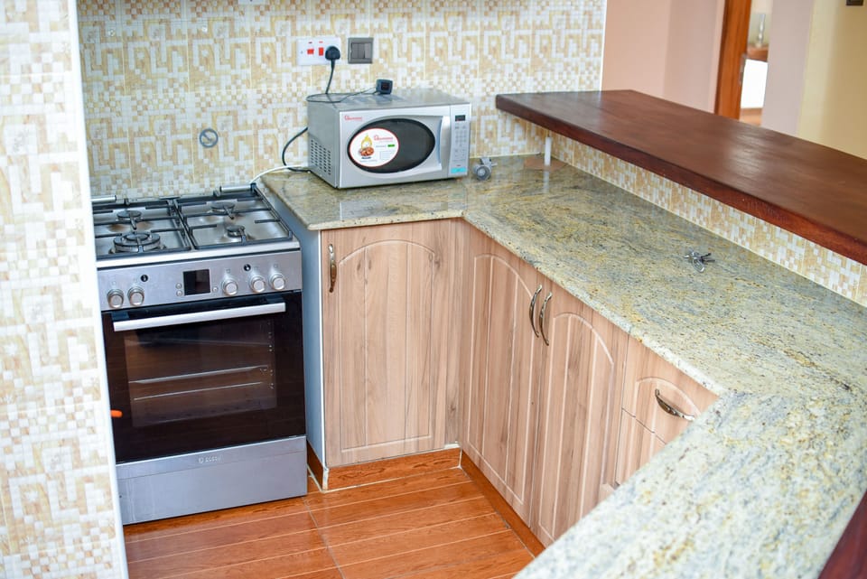 Panoramic Cottage, 4 Bedrooms, Balcony | Private kitchen | Fridge, microwave, oven, cookware/dishes/utensils