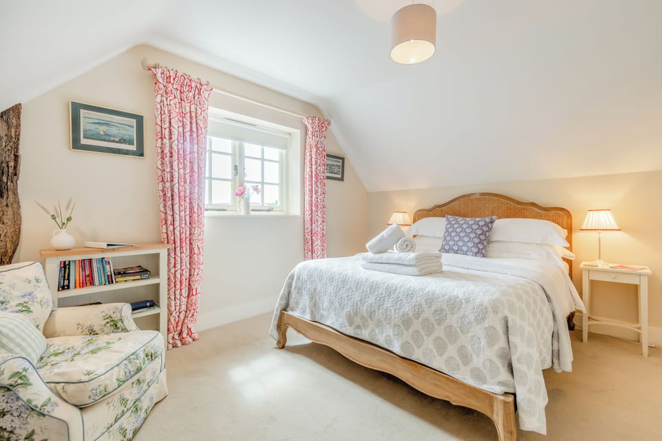 Double Room | In-room safe, individually decorated, individually furnished