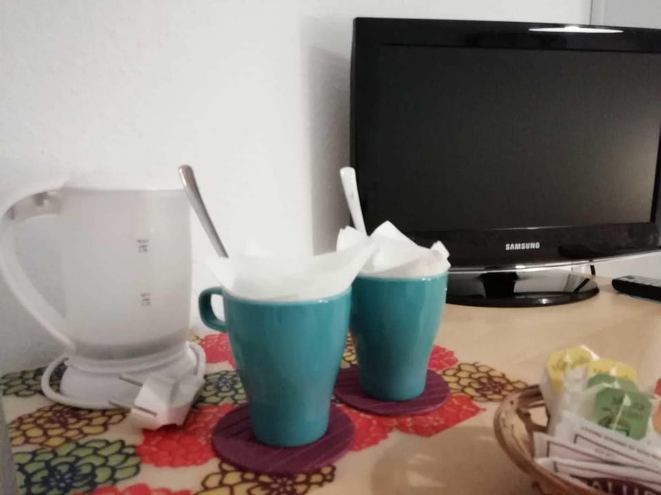 Standard Single Room | Desk, iron/ironing board, free cribs/infant beds, free WiFi
