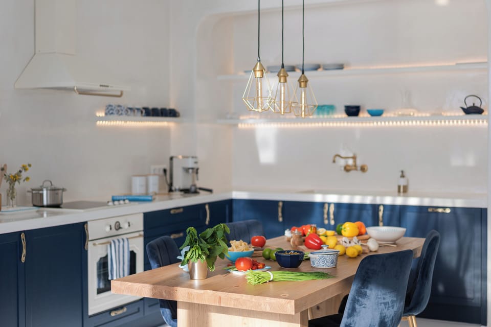 Gold House | Private kitchen | Full-size fridge, oven, stovetop, dishwasher