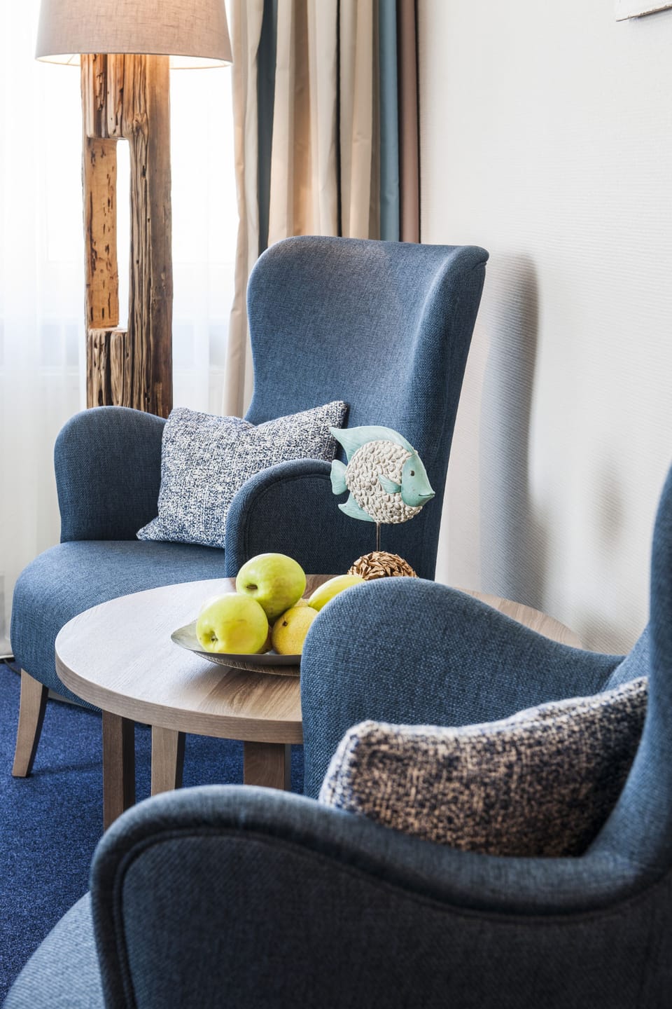 Hypo-allergenic bedding, minibar, in-room safe, desk