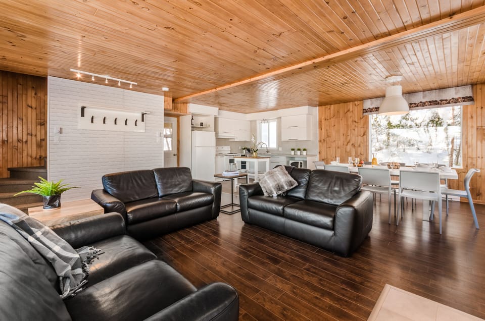Chalet, 4 Bedrooms | Private kitchen