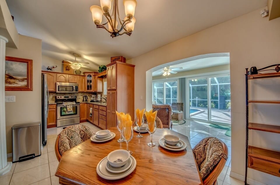 Open dining area.