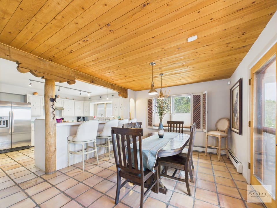Breakfast nook with chairs