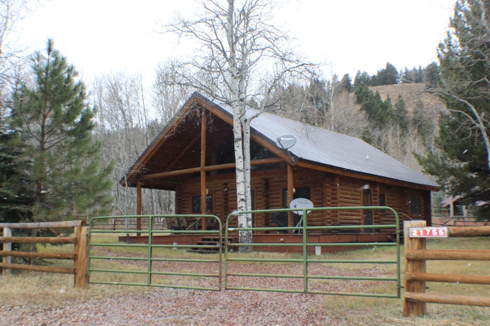 Gate
