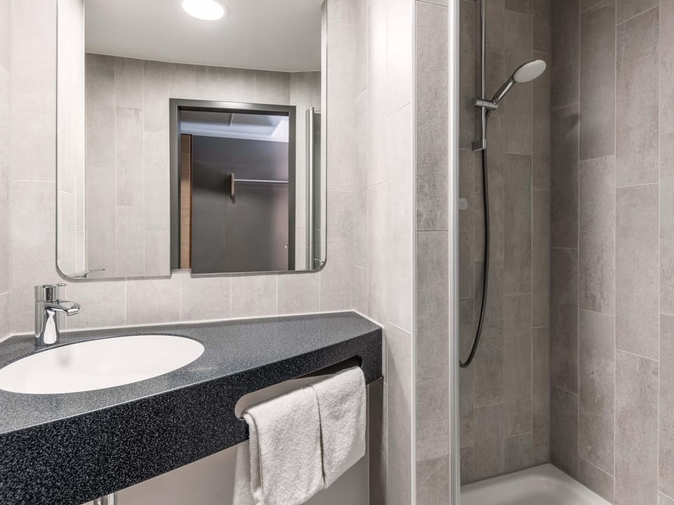 Shower, towels, soap, shampoo