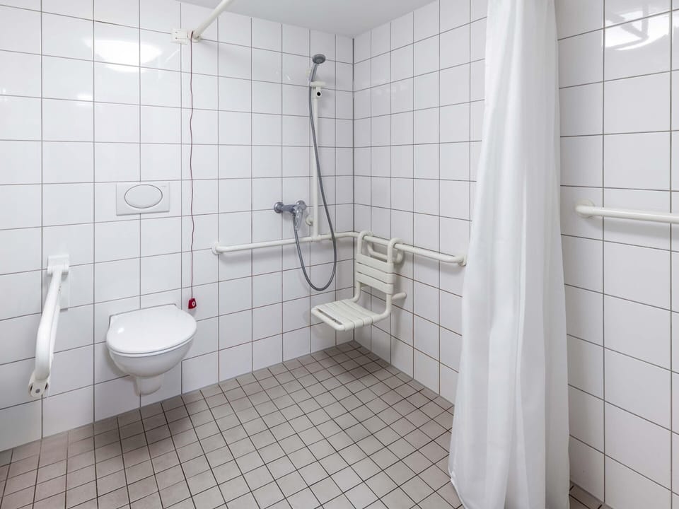 Shower, towels, soap, shampoo