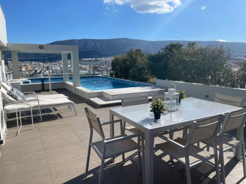 Roof garden and swimming pool relaxation