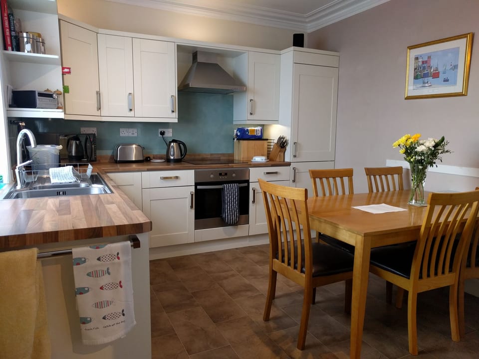 Kitchen with dining table