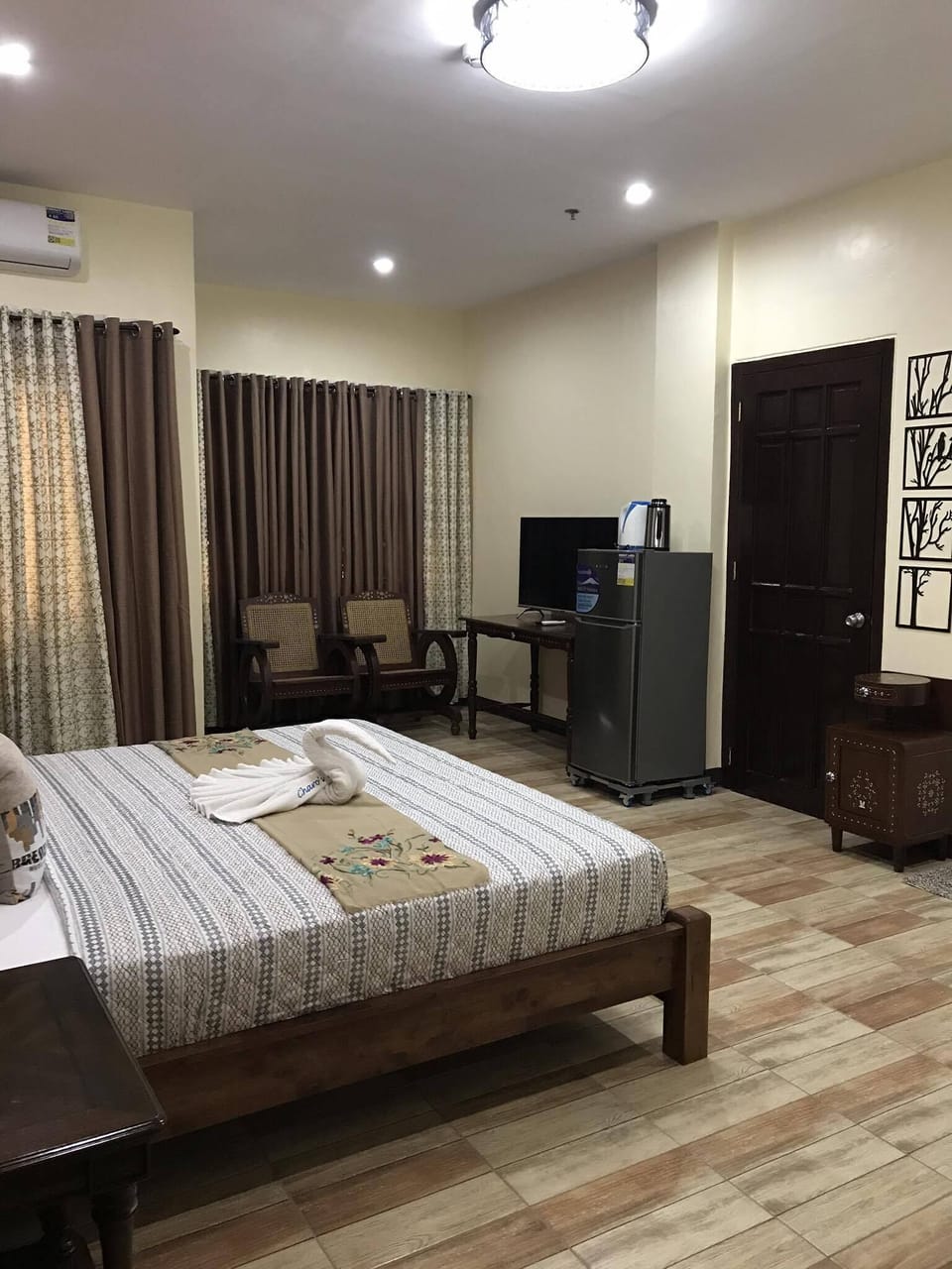 Deluxe Room | Desk, free WiFi, bed sheets