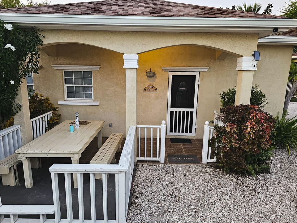 Front facing photo of Sun Villa.