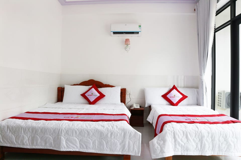 Basic Triple Room | Minibar, desk, blackout drapes, soundproofing