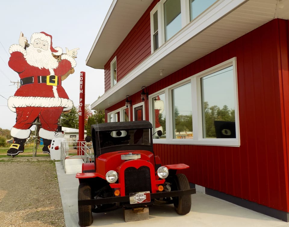 Front of building easy to find right off M-28