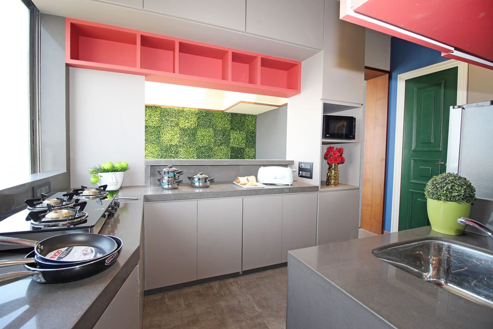 Apartment, 6 Bedrooms | Shared kitchen | Coffee/tea maker, electric kettle