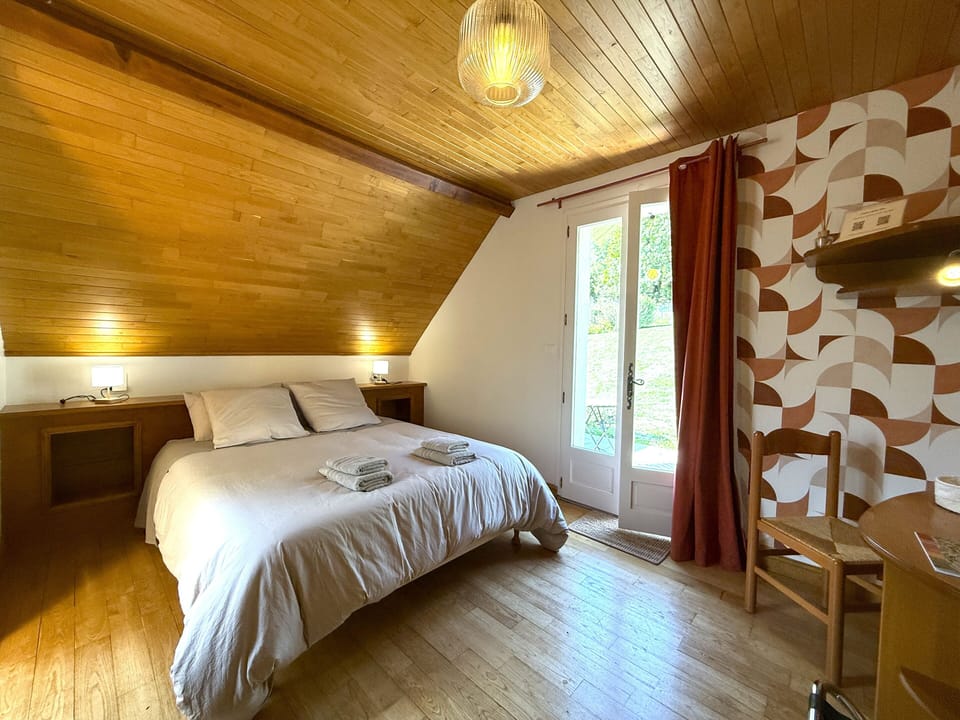 Double Room, Mountain View (Ocre) | Blackout drapes, soundproofing, iron/ironing board (on request)