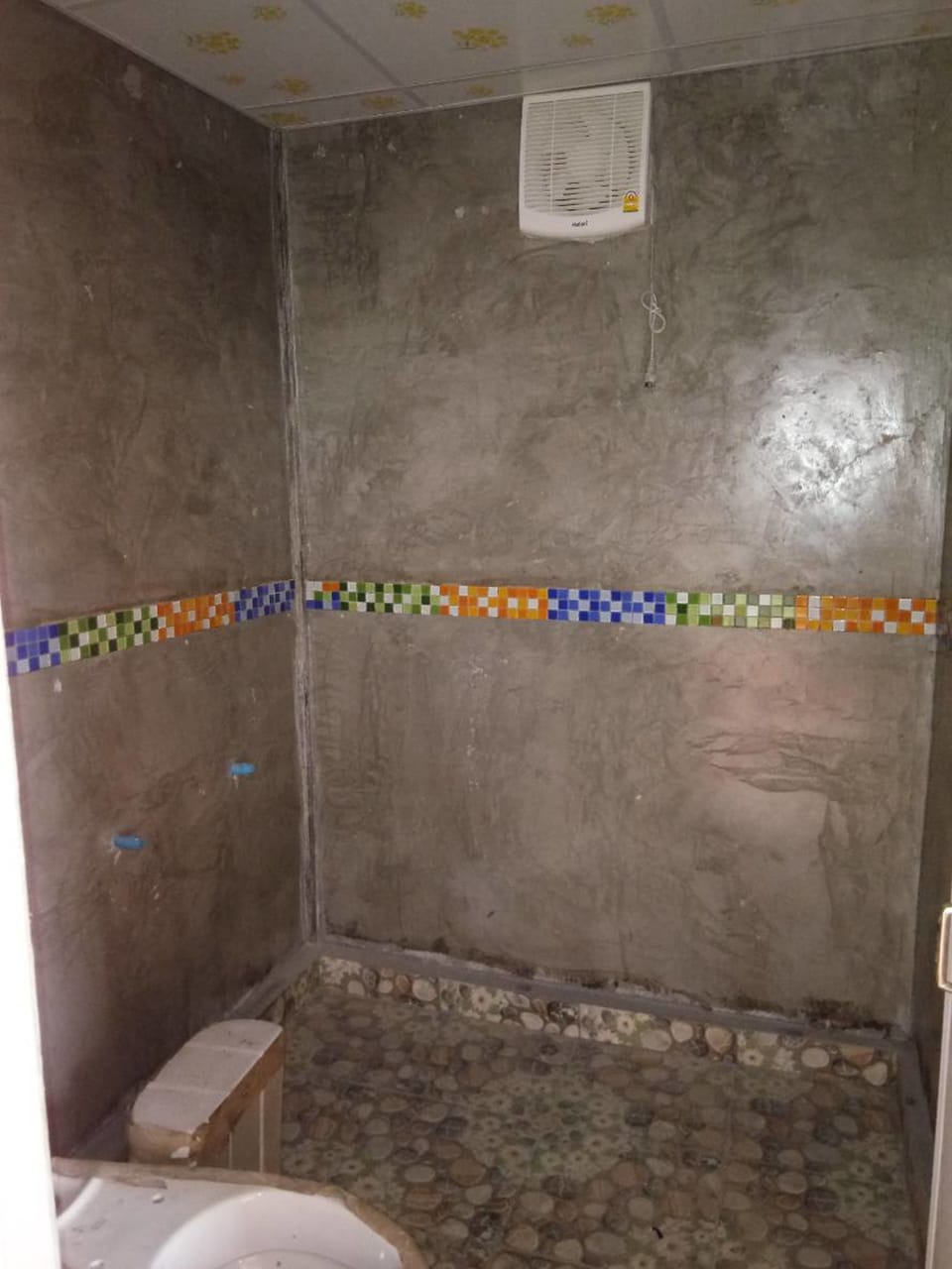 Standard Double Room | Bathroom | Shower, free toiletries, slippers, towels