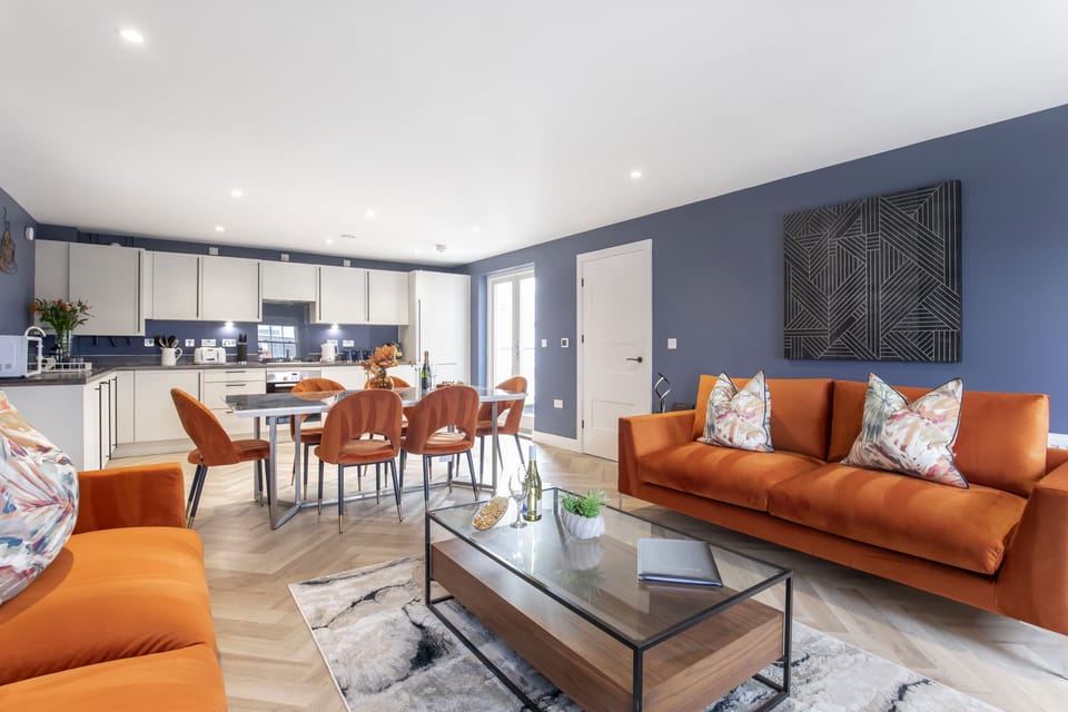 Standard Apartment, 3 Bedrooms | Living area | 36-inch flat-screen TV with digital channels, TV, Netflix