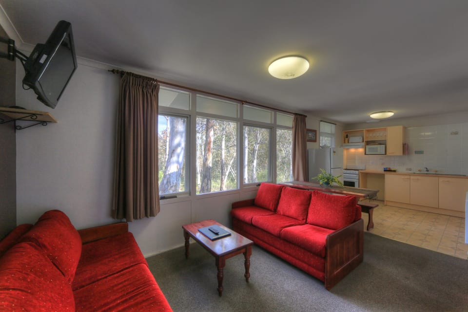 Heritage Chalets 3 Bedroom | Living area