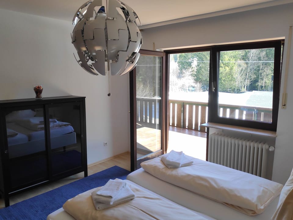 Family Condo, 3 Bedrooms, Non Smoking, Hill View | Bed sheets