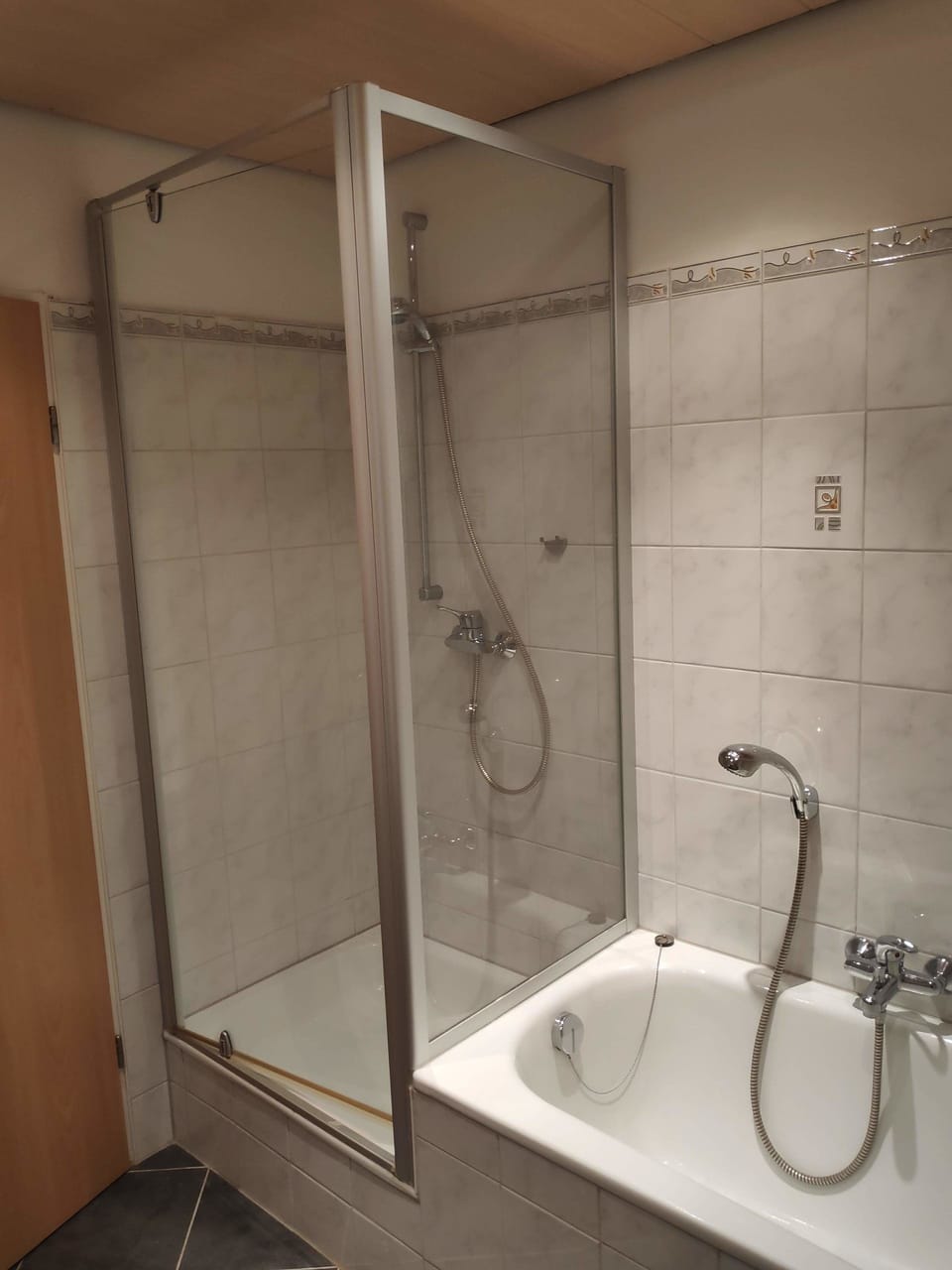 Family Condo, 3 Bedrooms, Non Smoking, Hill View | Bathroom shower