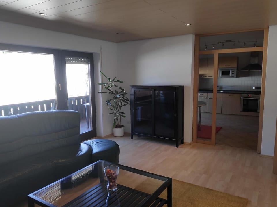 Family Condo, 3 Bedrooms, Non Smoking, Hill View | Living room