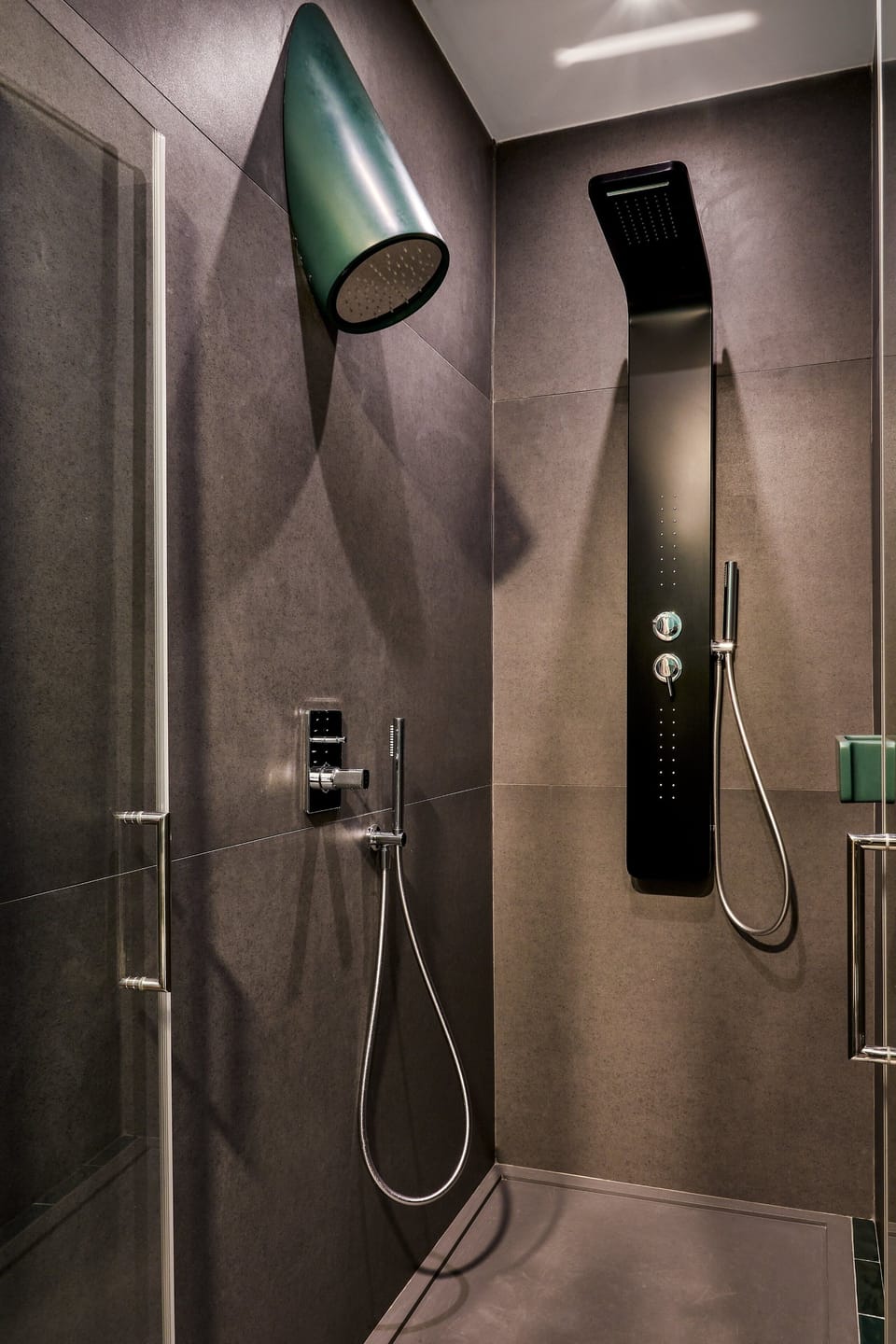 Studio Suite, 1 Queen Bed, Hot Tub, Pool View | Bathroom | Free toiletries, hair dryer, bidet, towels