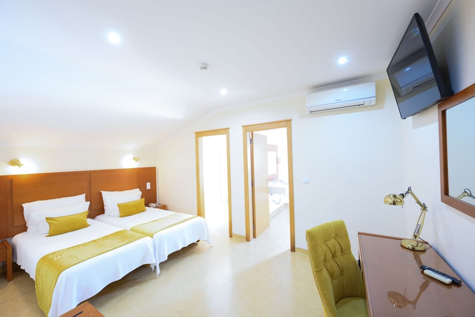 Superior Twin Room | Premium bedding, down comforters, minibar, in-room safe