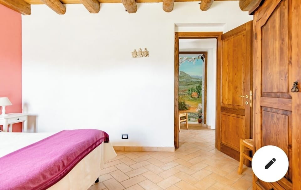 Classic Double Room, 1 King Bed | Down comforters, individually decorated, individually furnished