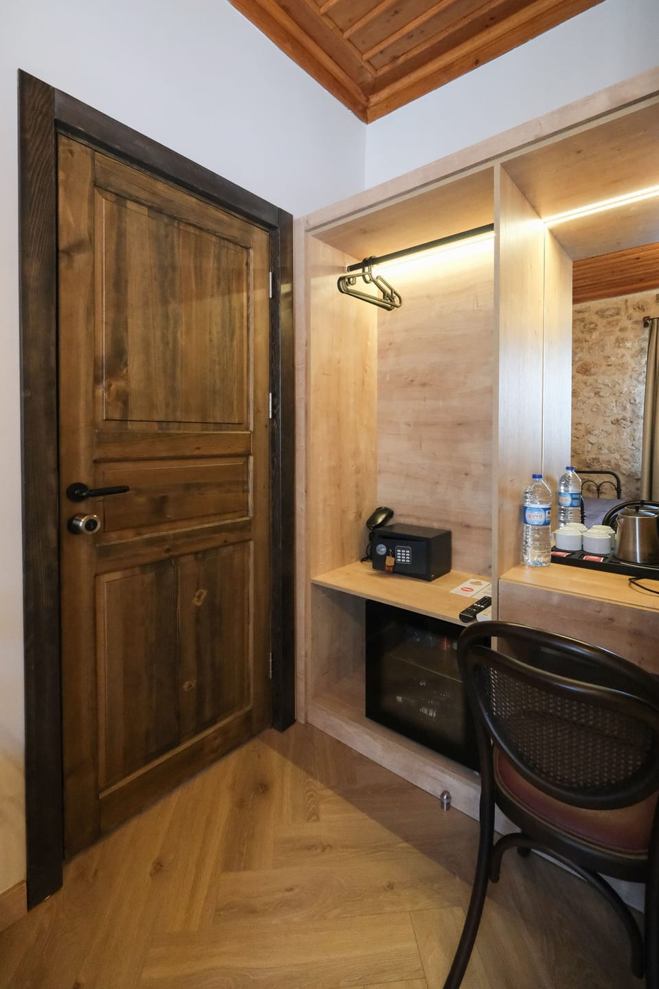 Deluxe Room, 1 Queen Bed with Sofa bed, Non Smoking (Economy) | 1 bedroom, premium bedding, minibar, in-room safe