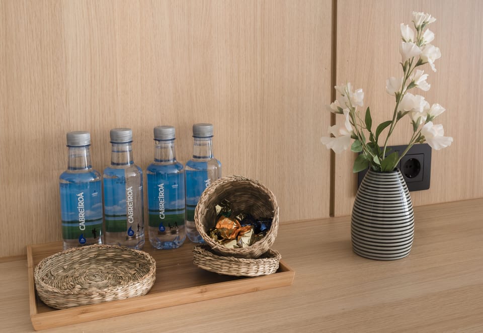 Quadruple Room | Bathroom amenities | Free toiletries, hair dryer, towels