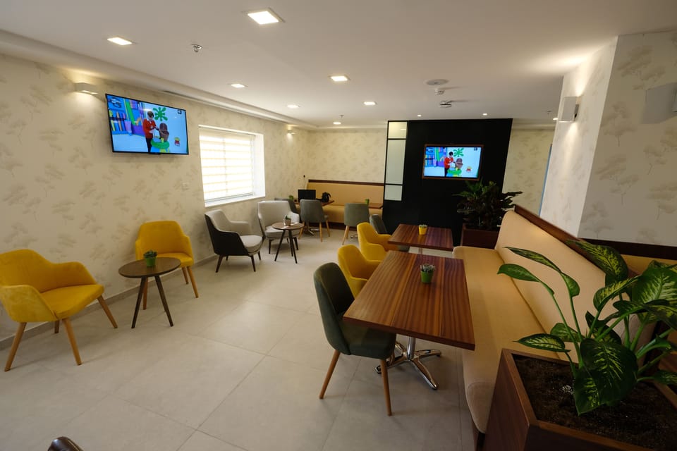 Lobby lounge