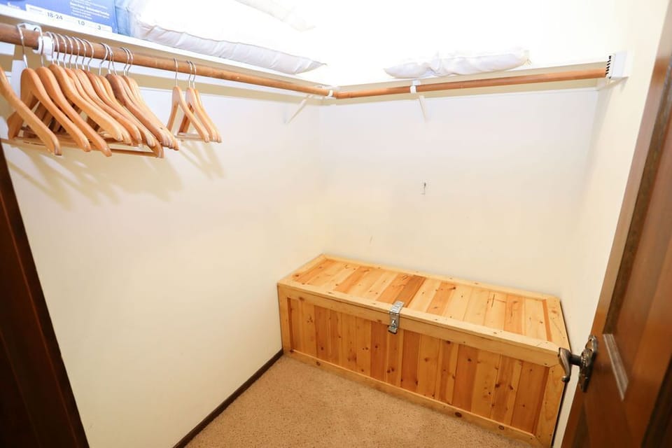 Master Bedroom walk in closet