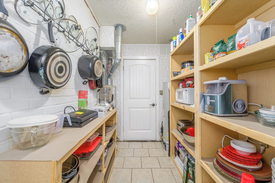 Pantry includes food sealer, rice maker, ice maker, coffee area, cookware +++++